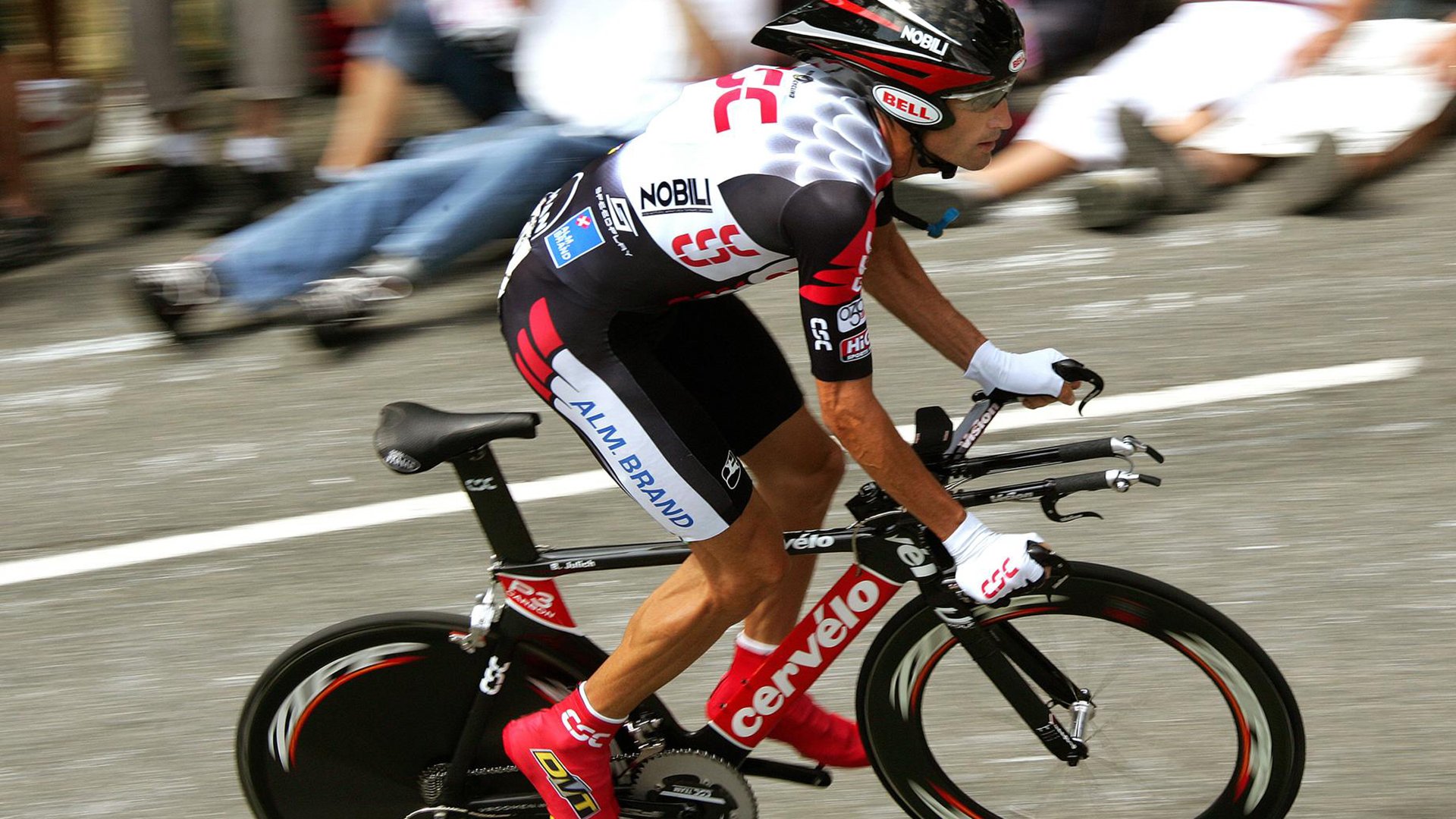 -2005年总决赛：圣安东尼奥马刺在对阵西部强敌西雅图超音速的比赛中，以强硬防守获胜，夺得队史第三个冠军。